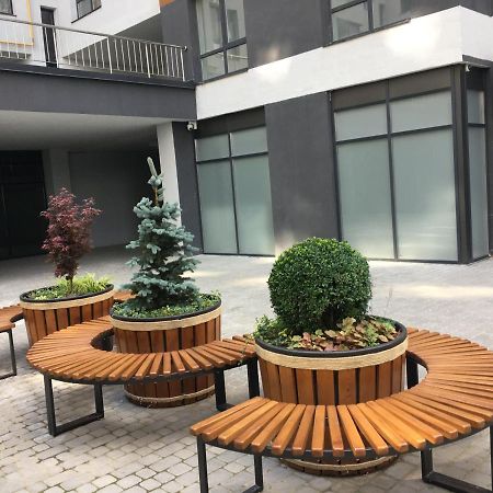 4-Room Jacuzzi Apartment 利沃夫 外观 照片
