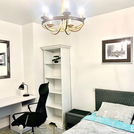 4-Room Jacuzzi Apartment 利沃夫 外观 照片