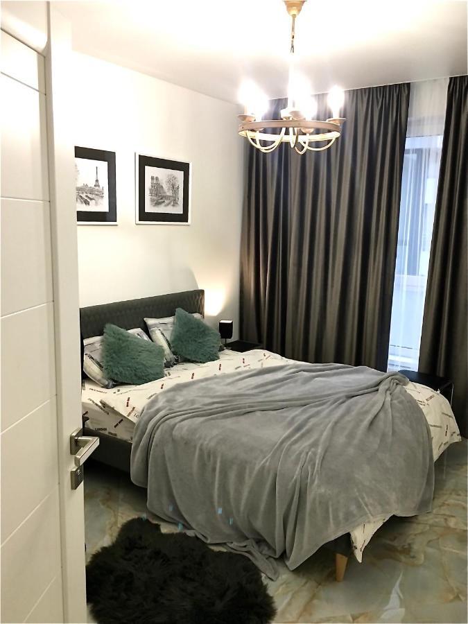 4-Room Jacuzzi Apartment 利沃夫 外观 照片