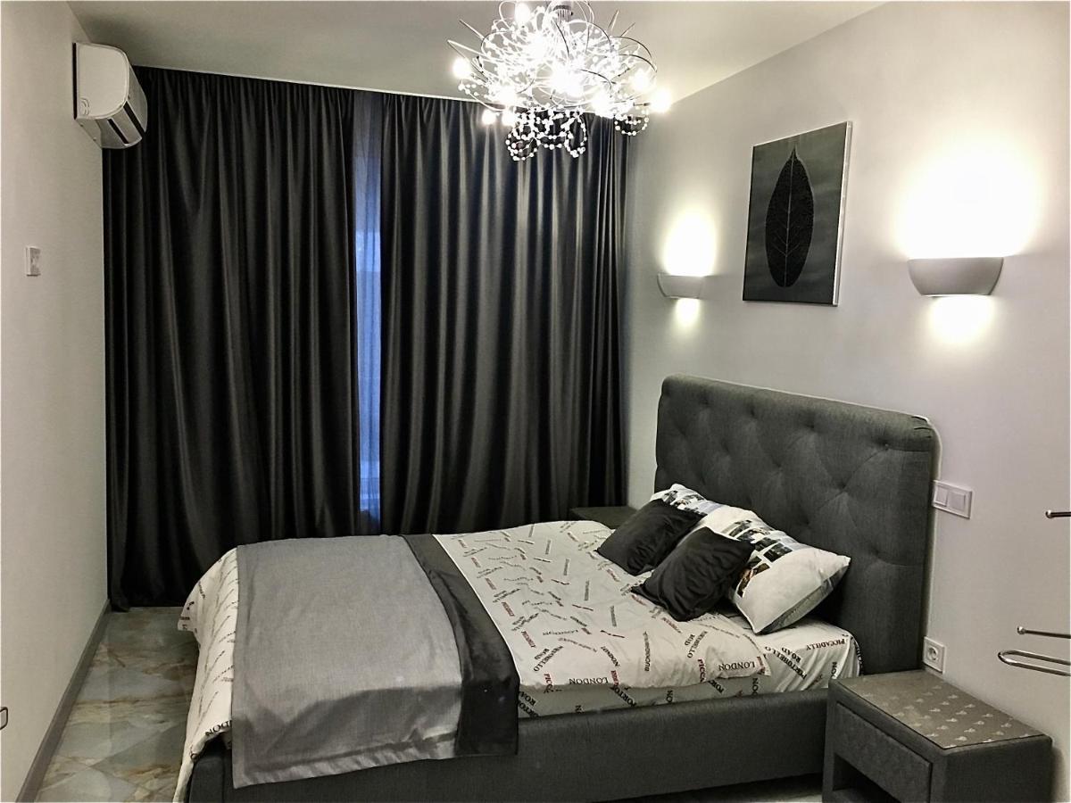 4-Room Jacuzzi Apartment 利沃夫 外观 照片